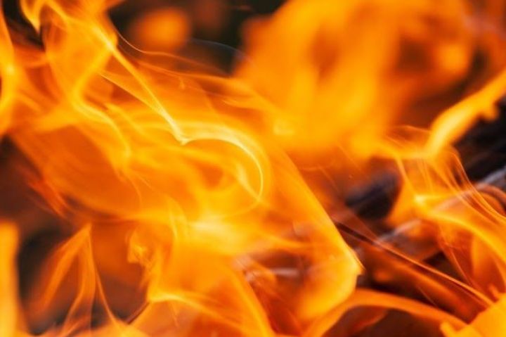 Жилой дом пострадал из-за пожара в Ровеньках