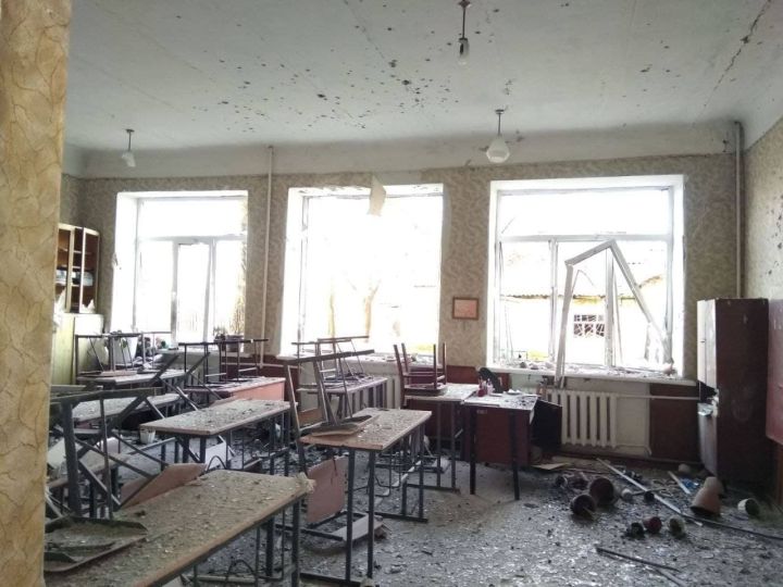 Киевские силовики ударили по одной из школ в Горловке