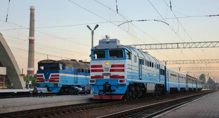 В ЛНР возобновили движение некоторые пригородные поезда