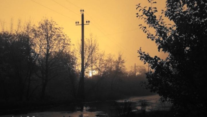 Шахтёрск оказался под огнём ВСУ: на ж/д станции горели цистерны с топливом