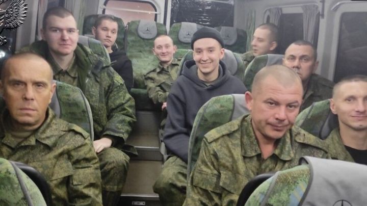 В ДНР в результате обмена пленными вернулись девять защитников Республики