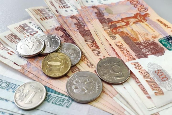 Какая средняя пенсия и кому пересчитали выплаты: итоги работы Пенсионного фонда в Свердловске за неделю