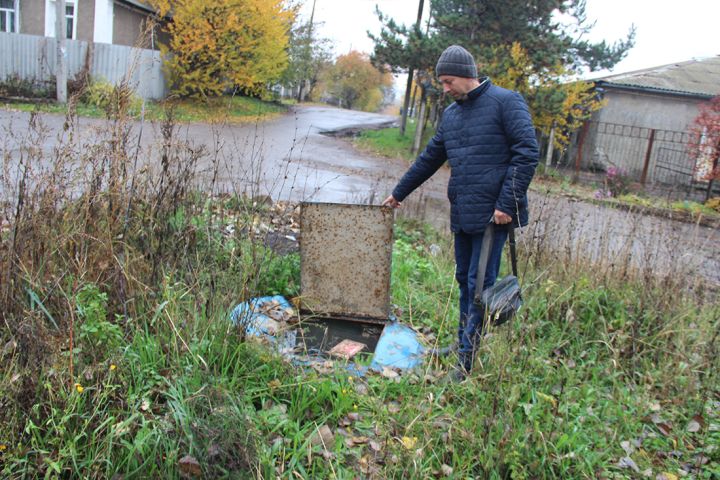 Кто заплатит за кубометры питьевой воды?: краснодонцы жалуются на порывы водовода
