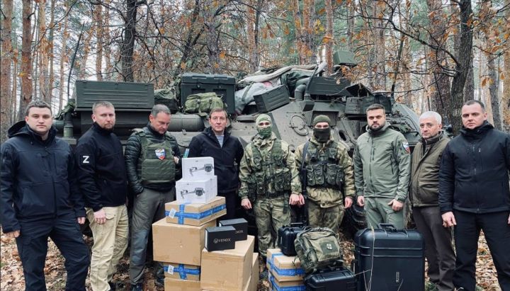 «Единая Россия» передала военным под Сватово оборудование и спецтехнику