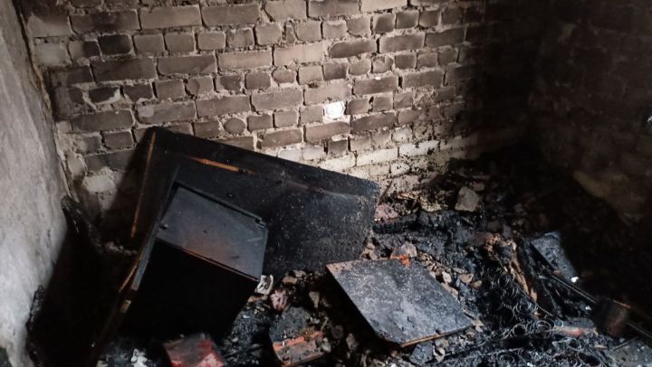 В Брянке горел многоэтажный дом