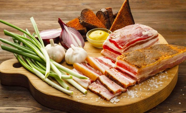 Сало продолжает дешеветь, овощи дорожают: мониторинг средних цен в Луганске