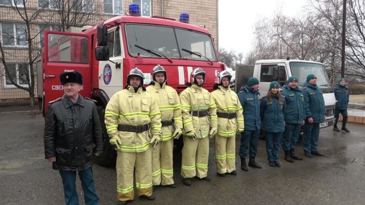 Свердловск получил пожарно-техническое оборудование и спецтехнику из РФ
