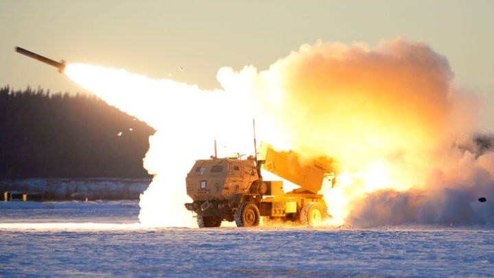 За два дня ВСУ выпустили по ЛНР восемь ракет HIMARS: есть пострадавшие