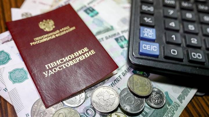 Жители ЛНР и ДНР будут получать пенсии согласно законам России