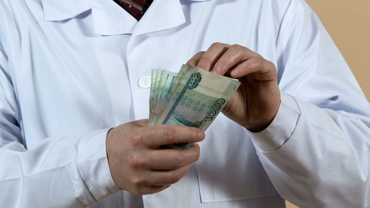 Медики ЛНР начнут получать спецвыплаты с конца февраля - Пащенко