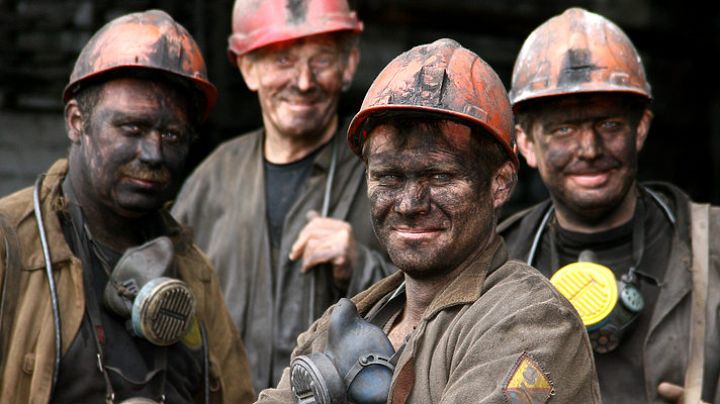 В Украине горняки трех шахт начали забастовку