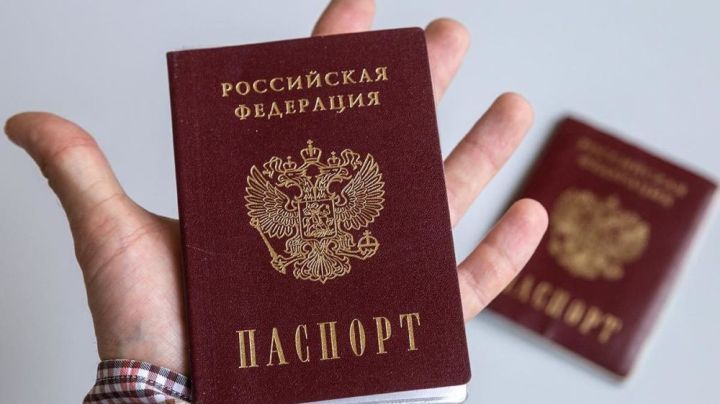 Жителям ЛНР разрешили самостоятельно переводить документы для подачи заявлений на получение паспорта РФ