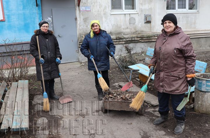 Важно сказать простое «спасибо»: о нелёгких буднях дворников Свердловска