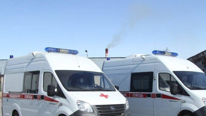 В результате обстрела Сватово погиб 19-летний парень, ранена молодая девушка