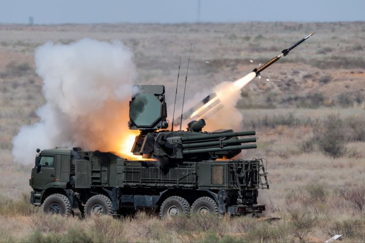 Российские ПВО за прошедшие сутки сбили 7 ракет HIMARS и 14 беспилотников ВСУ, в том числе над ЛНР и ДНР