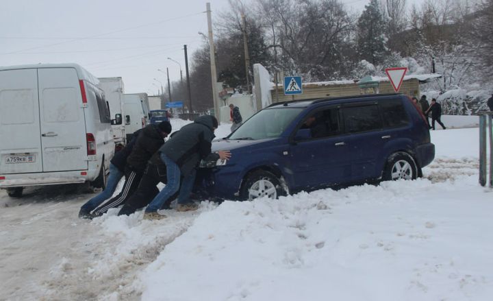 Снежный коллапс на Теплого Алексея парализовал жизнь краснодонцев