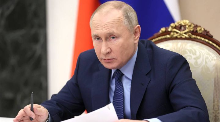 Путин после поездки в ЛНР поручил срочно отремонтировать дорогу на КПП Гуково