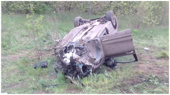 В Станично-Луганском районе столкнулись авто и грузовик: есть жертвы