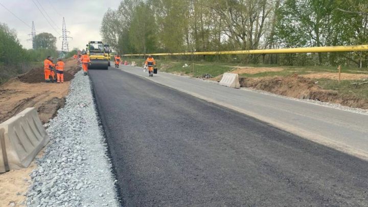 В ЛНР взялись за ремонт дороги к ещё одному из пунктов пропуска