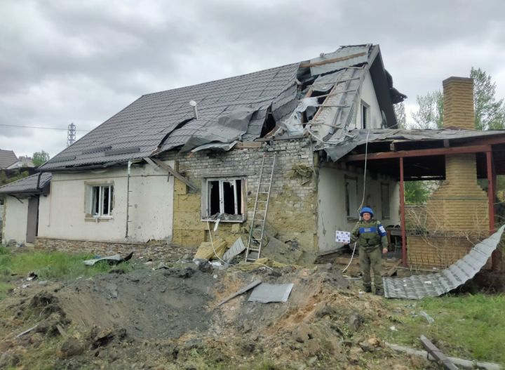 ВСУ выпустили по Рубежному четыре ракеты из HIMARS: разрушены жилые дома