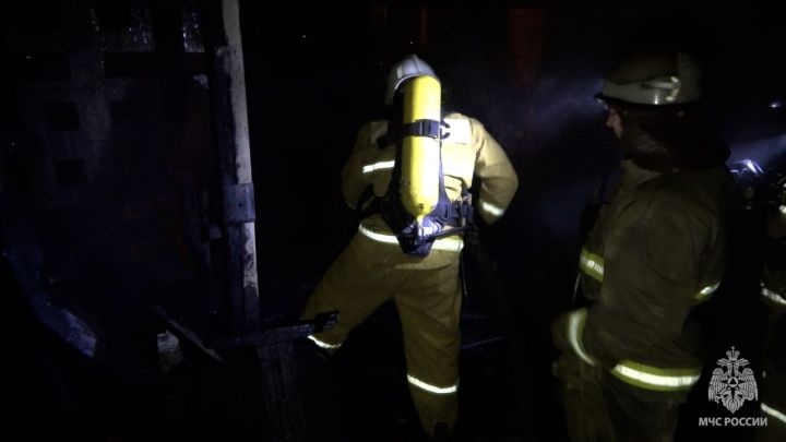 В центре Луганска произошёл пожар в одной из многоэтажек