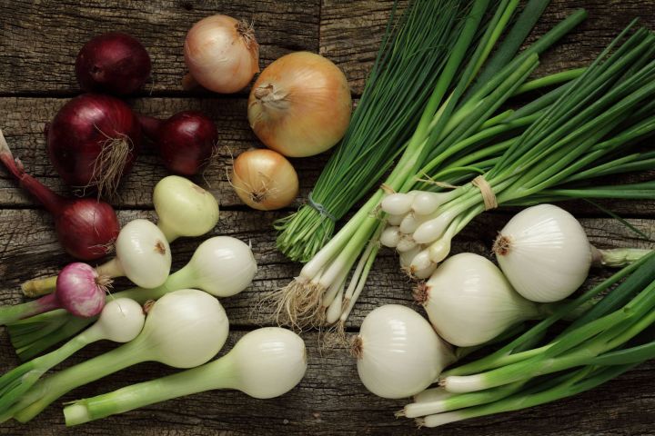 Лук по цене сравнялся с гречкой: как поменялись цены в Луганске за неделю?